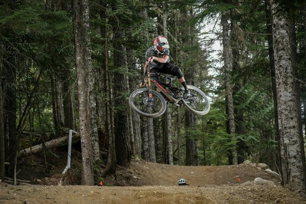 How can virtual reality be used as a training tool for UK athletes?